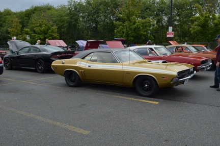 2016 Fred Meyer Mopar Meet and Greet-33